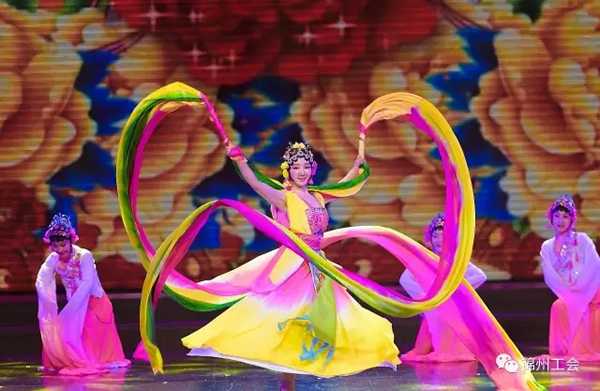2017五一晚會——《百花爭艷》 錦州港務集團有限公司